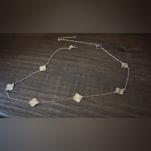 Elegant Gold Floral Necklace